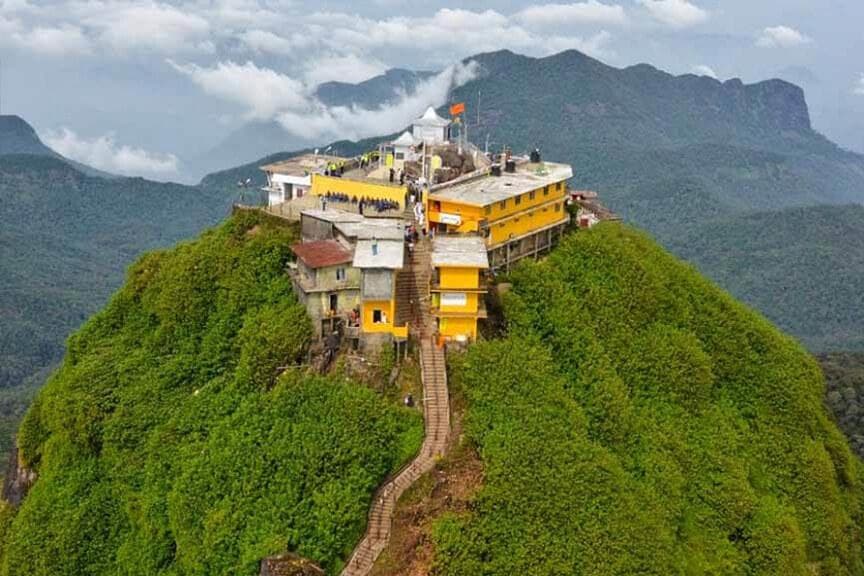 Tea country and mountain scenery near Adam's Peak