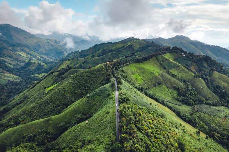 Mountain landscape viewed from Little Adam's Peak in Ella