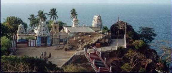 Koneswaram Temple overlooking the sea in Trincomalee